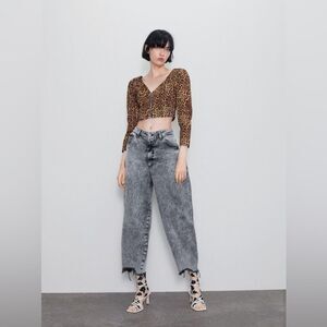 NWT Zara Crop Leopard Print Zipper Front Top 047